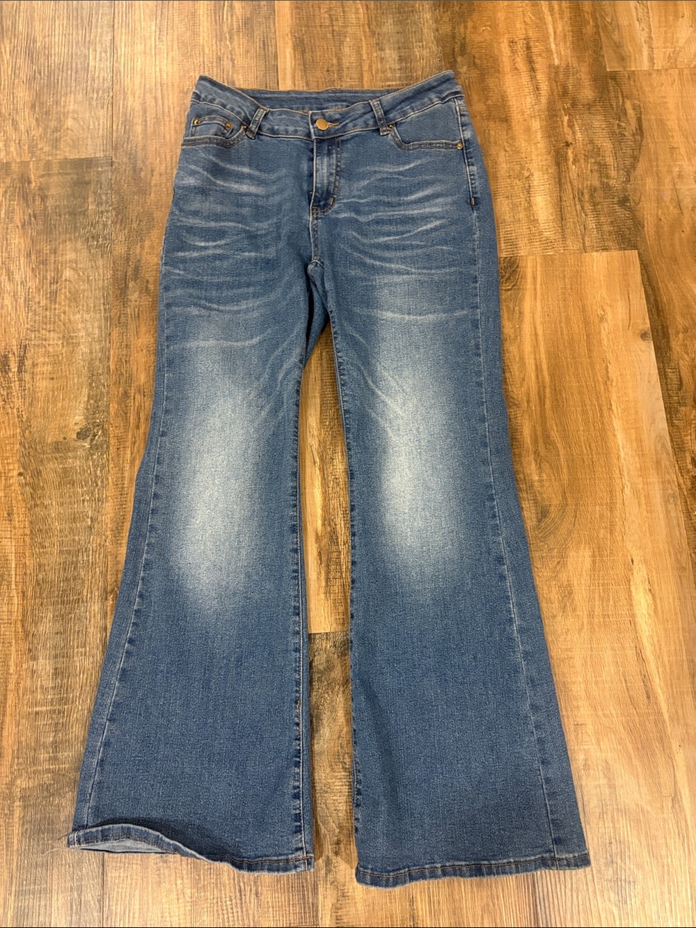 L Dazy Low Waisted Flair Jeans